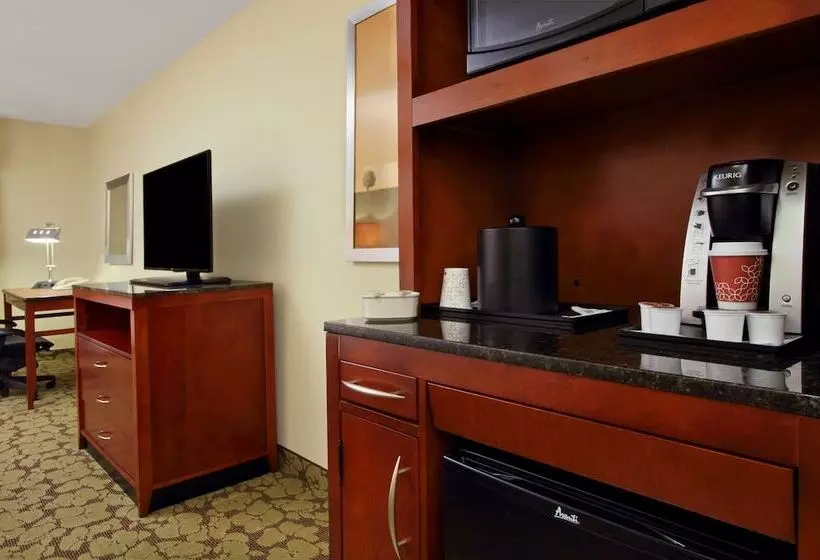 身障者適用スタンダードルーム, Hilton Garden Inn Columbus Airport