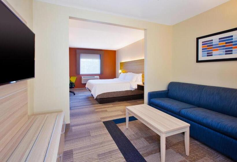 带大床的行政房间, Holiday Inn Express Absecon Atlantic City Area, An Ihg