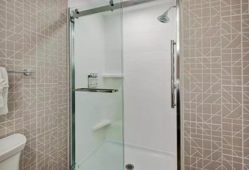 سوییت جونیور, Holiday Inn Express Absecon Atlantic City Area, An Ihg