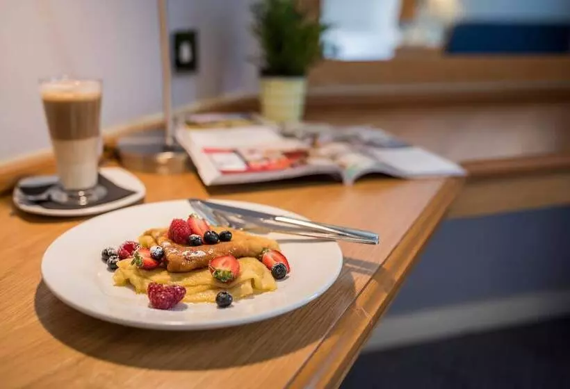 スタンダードルーム, Holiday Inn Manchester West, An Ihg