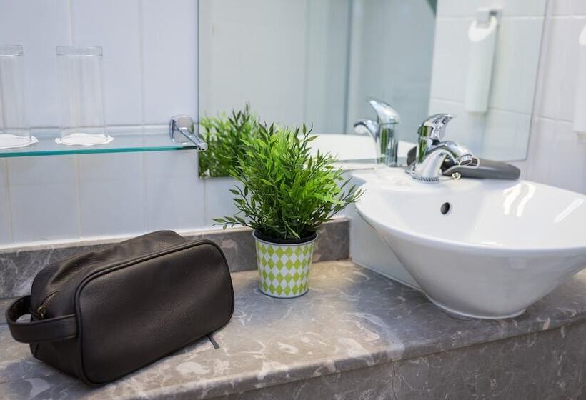 חדר סטנדרט, Holiday Inn Manchester West, An Ihg