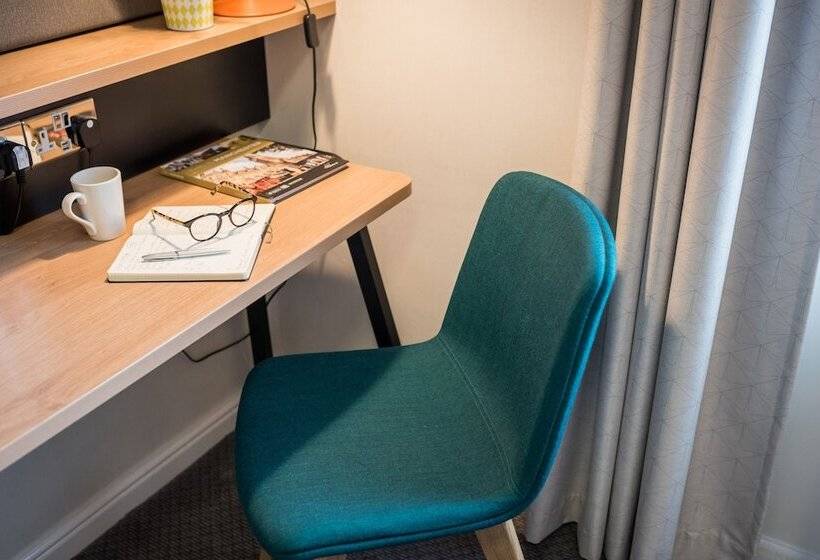חדר סטנדרט, Holiday Inn Manchester West, An Ihg