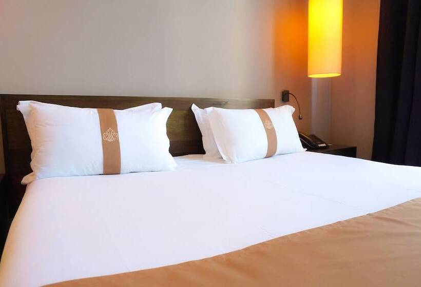 سوییت, Le Louvre Hotel & Spa