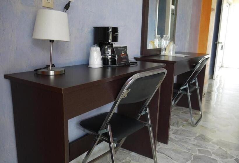 غرفة قياسية, Maria Eugenia Tuxtla Gutierrez