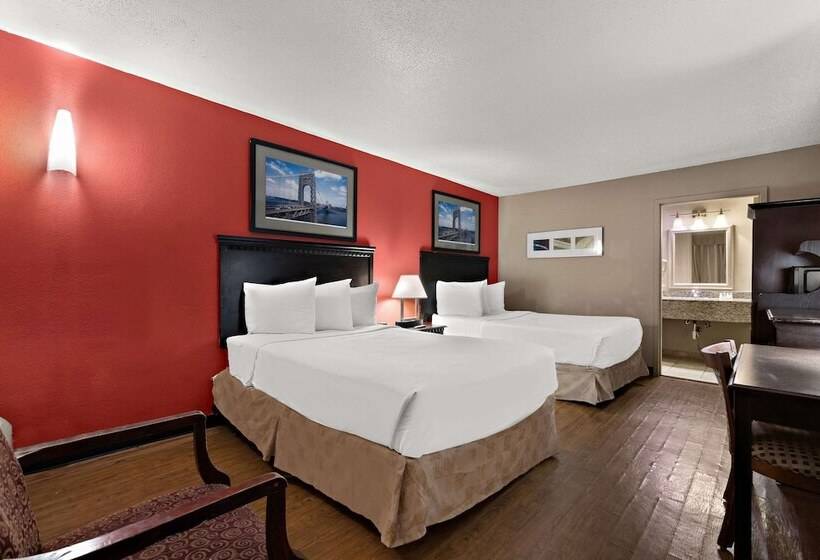 带2个双人床的标准工作室, Quality Inn Wayne Fairfield Area