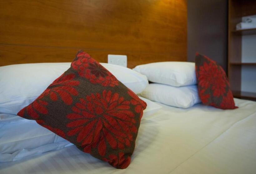 غرفة قياسية, The Fairway