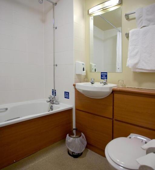 غرفة قياسية, The Fairway