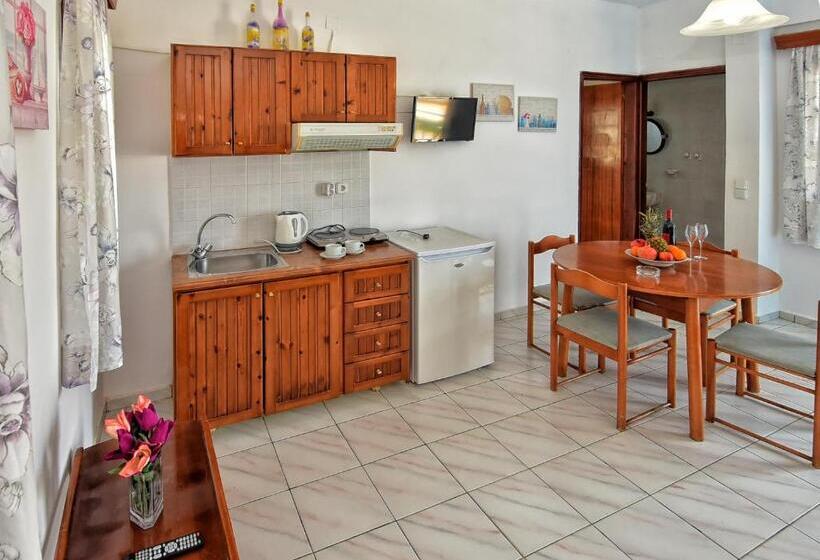 Семейные Апартаменты, Kasapakis Hotel & Apartments