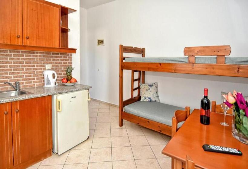 Семейные Апартаменты, Kasapakis Hotel & Apartments