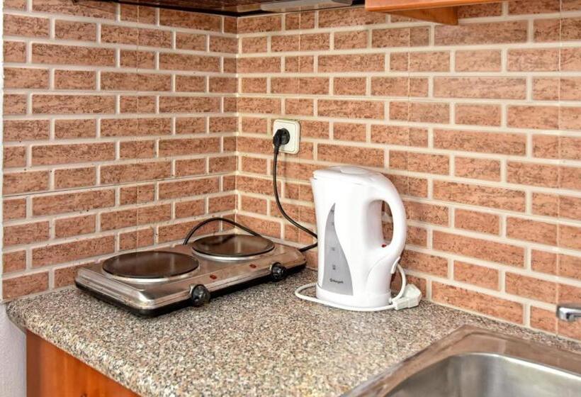 패밀리 아파트, Kasapakis Hotel & Apartments