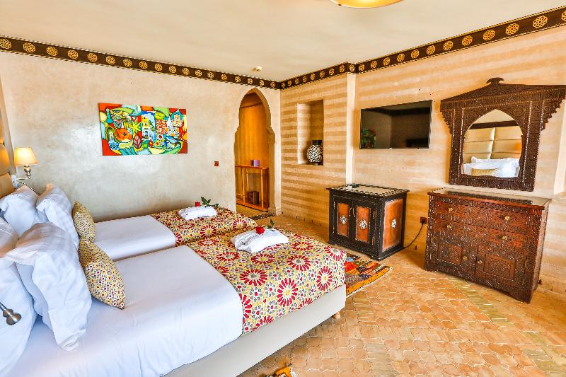 جناح مطلّ علي البحر, Riad Mimouna