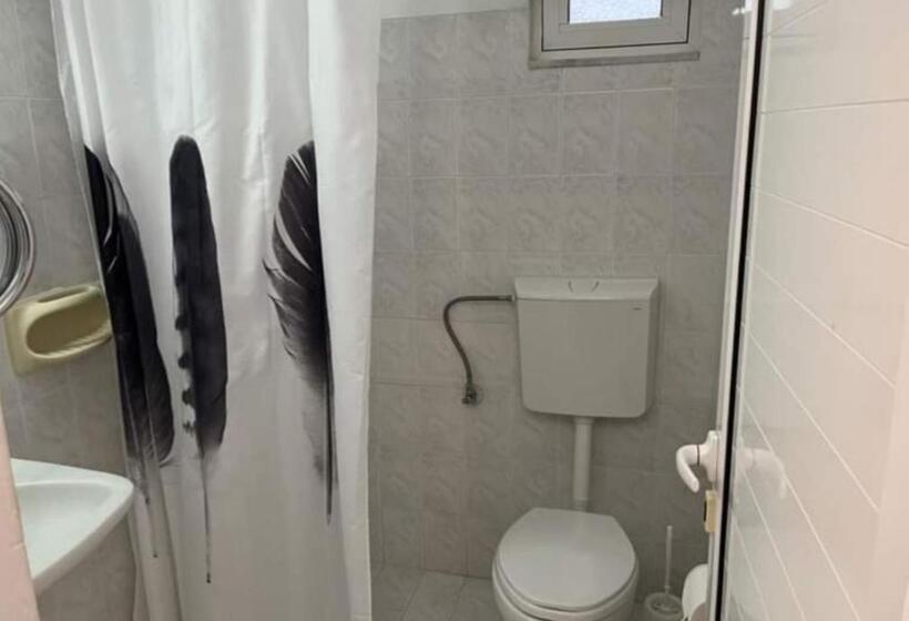 اتاق خانوادگی با چشم‌انداز باغ, Family House Faliraki Studios Apartments