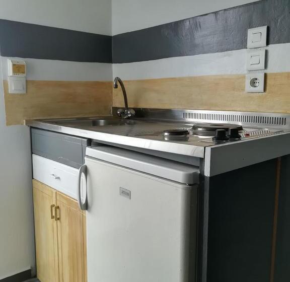 스탠다드 스튜디오, Family House Faliraki Studios Apartments