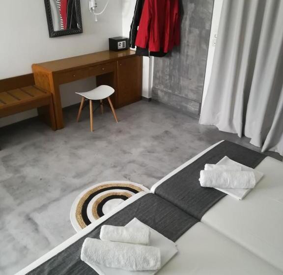 스탠다드 스튜디오, Family House Faliraki Studios Apartments