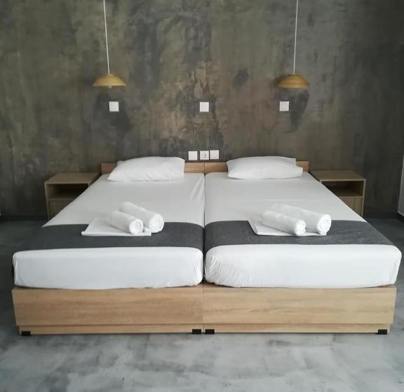 استودیوی استاندارد, Family House Faliraki Studios Apartments