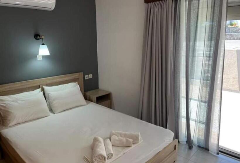اتاق خانوادگی با چشم‌انداز باغ, Family House Faliraki Studios Apartments