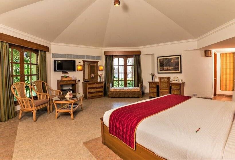 小室, Chariot Beach Resort