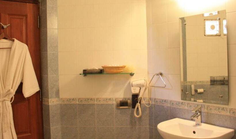 小室, Chariot Beach Resort