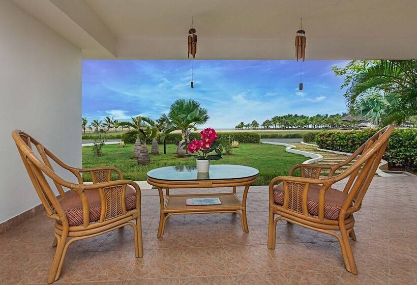 Хижина, Chariot Beach Resort