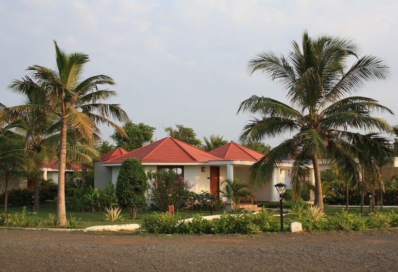 小室, Chariot Beach Resort