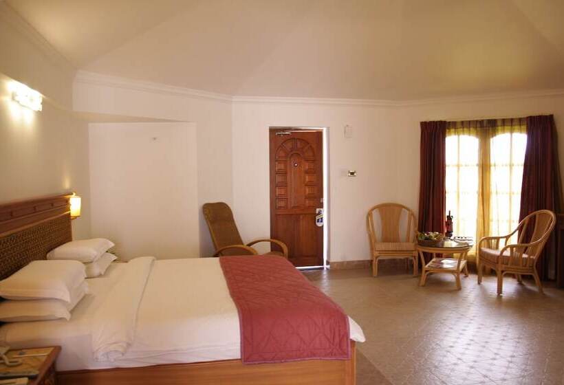 小室, Chariot Beach Resort