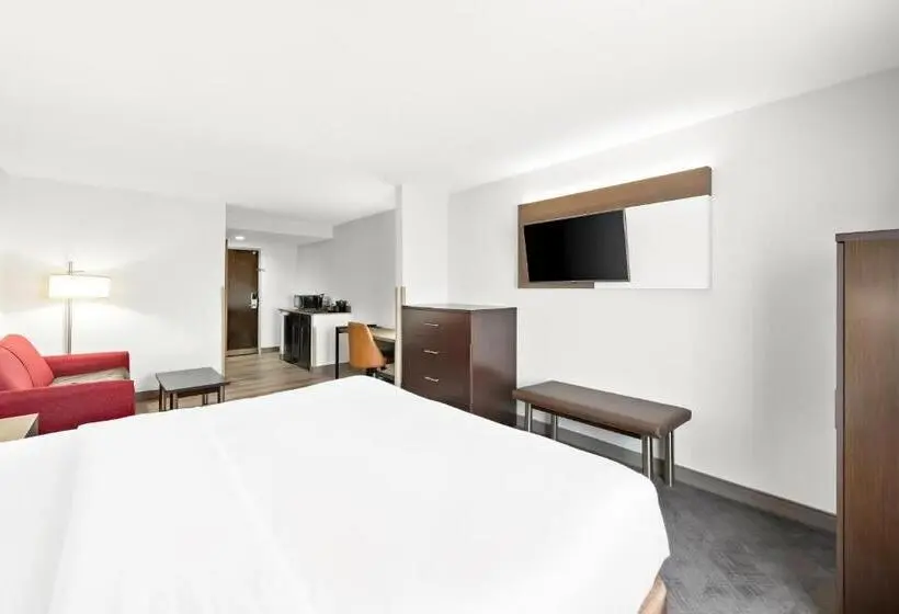 キングサイズベッドのスタンダードルーム, Comfort Suites Columbus