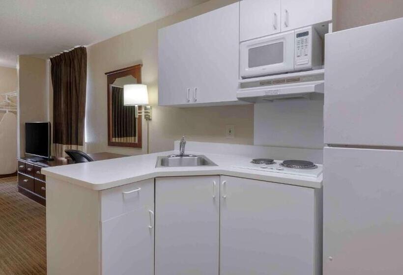 스탠다드 스튜디오 킹침대, Extended Stay America Suites Orlando Lake Mary 1036 Greenwood Blvd