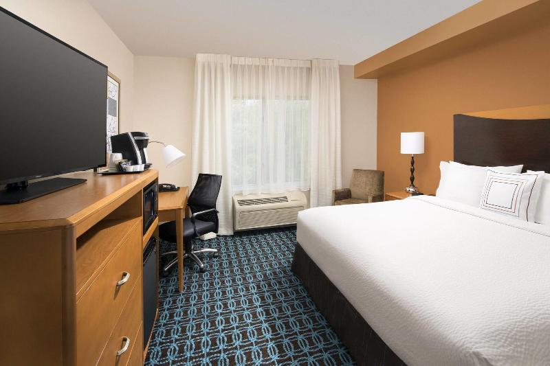 스탠다드 스튜디오 킹침대, Fairfield Inn & Suites Washington Dc