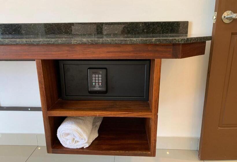 带大床的豪华间, Manuel Antonio Park