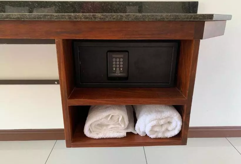 Deluxe Neljän Hengen Huone, Manuel Antonio Park