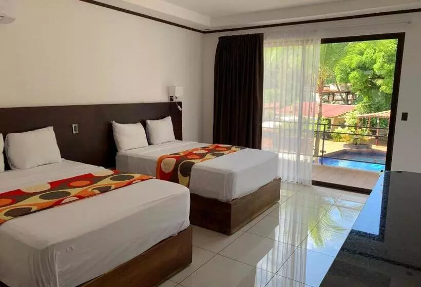 Deluxe Neljän Hengen Huone, Manuel Antonio Park