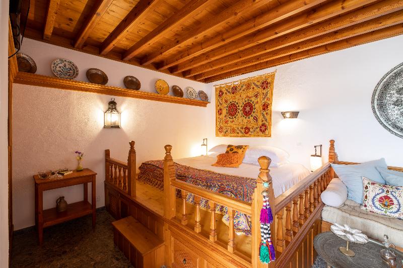 Люкс, Melenos Art Boutique