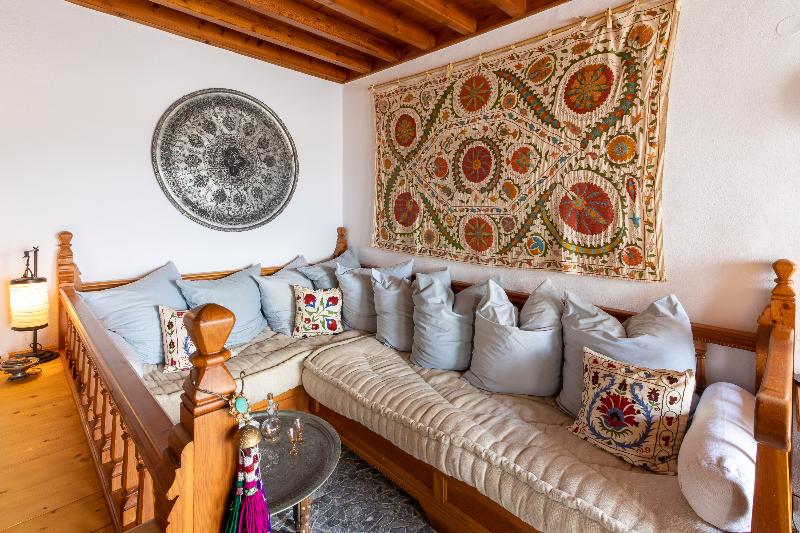 Люкс, Melenos Art Boutique