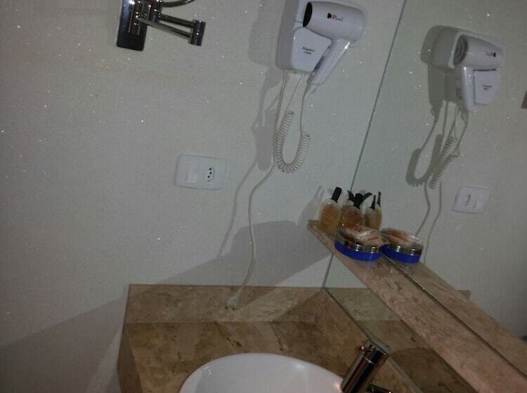 デラックスルーム, Metropolitan