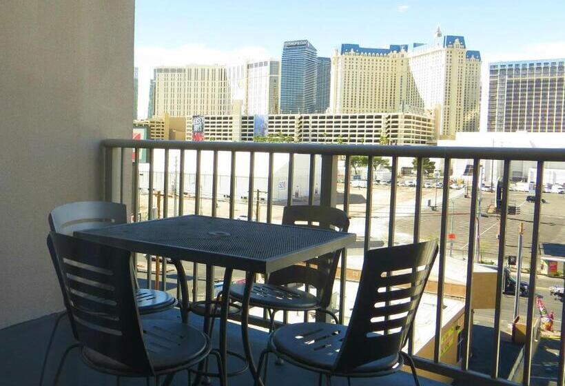 디럭스 스위트 킹 침대, The Platinum