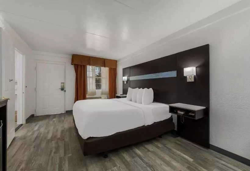 اتاق سوپریور برای معلولان, Quality Inn & Suites Airport