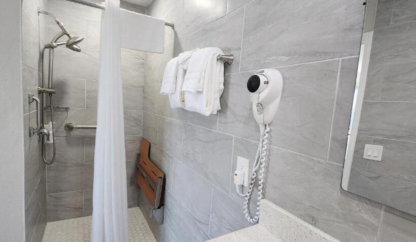 غرفة قياسية لذوى الاحتياجات الخاصة, The Grove At Pismo Beach