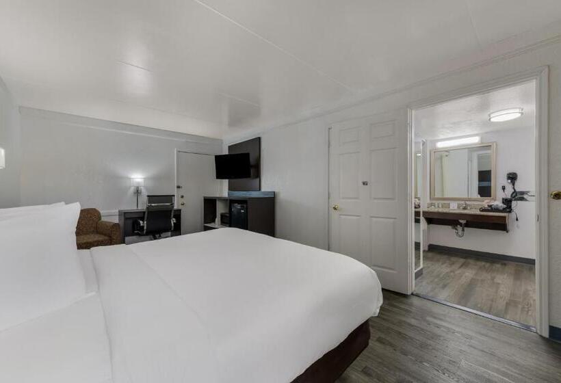 חדר סטנדרט, מיטת קינג, מותאם לאדם עם מוגבלויות, Quality Inn & Suites Airport