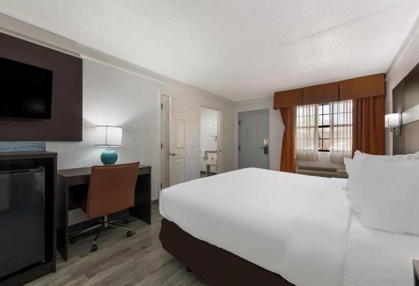 适合残疾人士使用的带超级大床的标准间, Quality Inn & Suites Airport