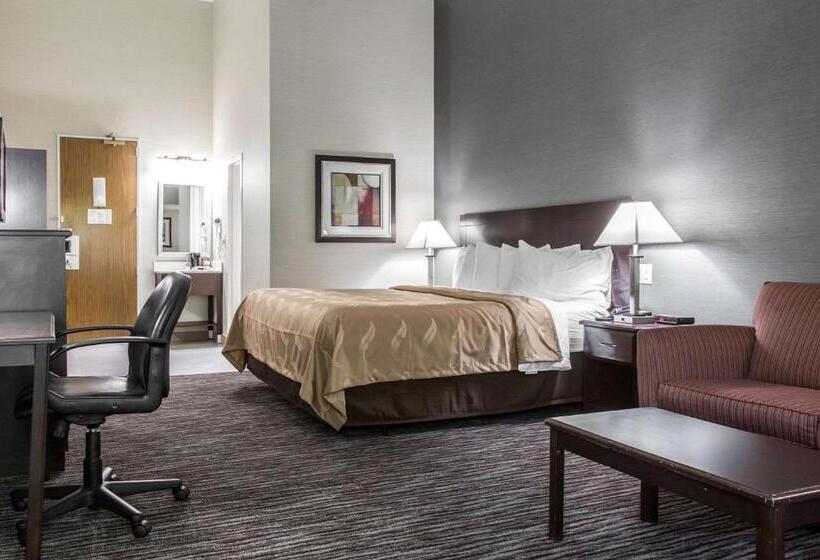 سوئیت با تخت بزرگ, Quality Inn & Suites Danbury Near University