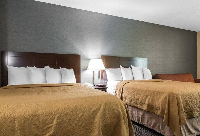 سوییت, Quality Inn & Suites Danbury Near University