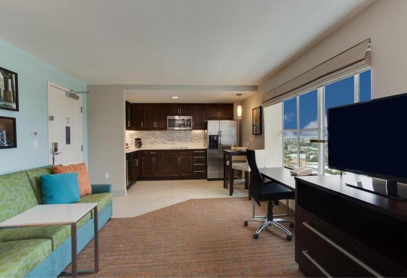 带大床的套房, Residence Inn By Marriott Daytona Beach Oceanfront