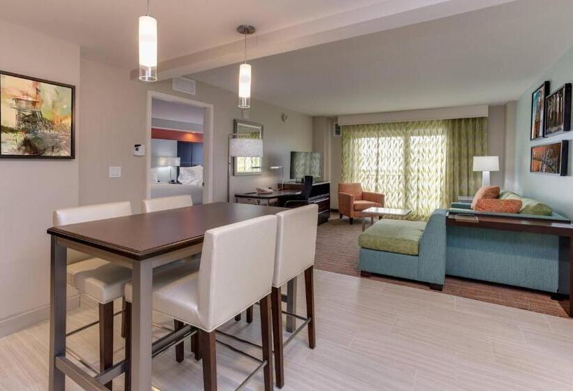 带大床的套房, Residence Inn By Marriott Daytona Beach Oceanfront