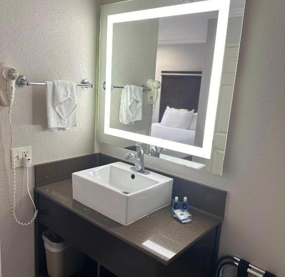 Номер Стандарт, Rodeway Inn National City San Diego South