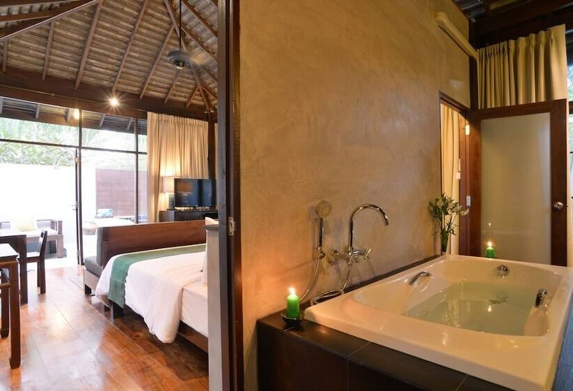 전용 풀장 스위트, The Quarter Pai