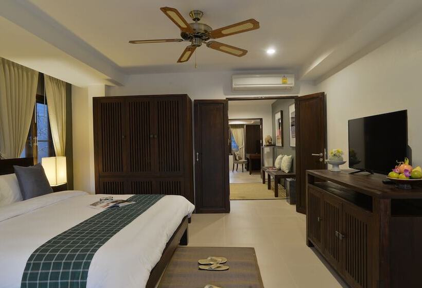 패밀리 룸, The Quarter Pai