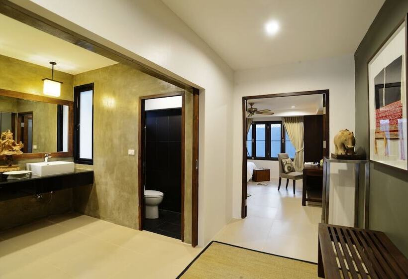 패밀리 룸, The Quarter Pai