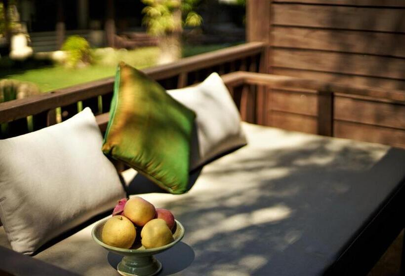 디럭스 룸, The Quarter Pai