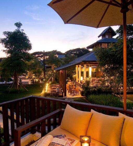 디럭스 룸, The Quarter Pai