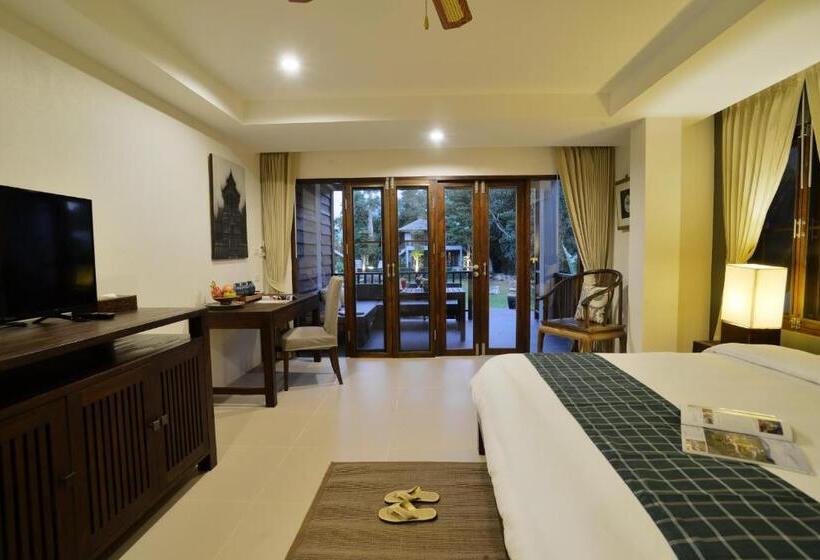 패밀리 룸, The Quarter Pai